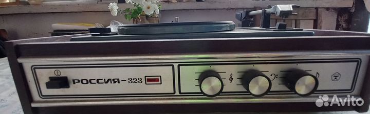 Проигрыватель виниловых пластинок СССР