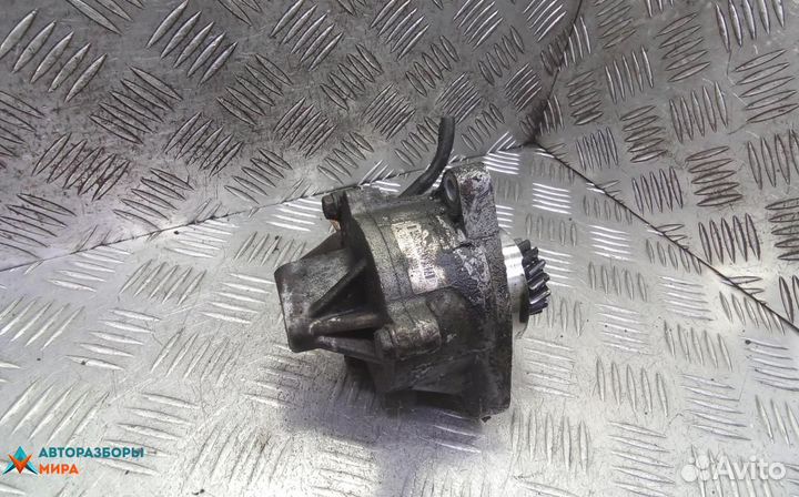 Насос вакуумный Mitsubishi Pajero 4 2009