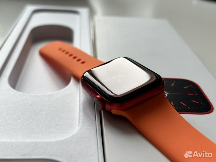 Apple Watch 6 40mm Red, 2 месяца б/у 99 Акб
