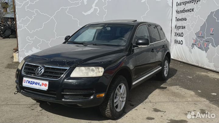 Воздухозаборник Volkswagen Touareg (GP) 7L0819049