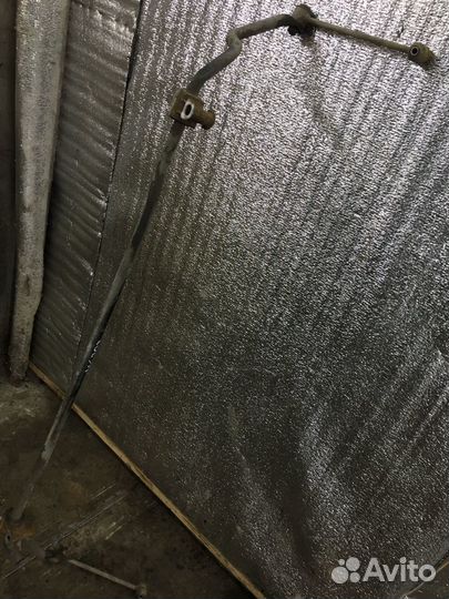 Задний стабилизатор Mercedes w207