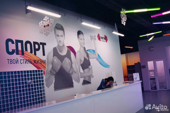 Роспись стен вертикальным принтером