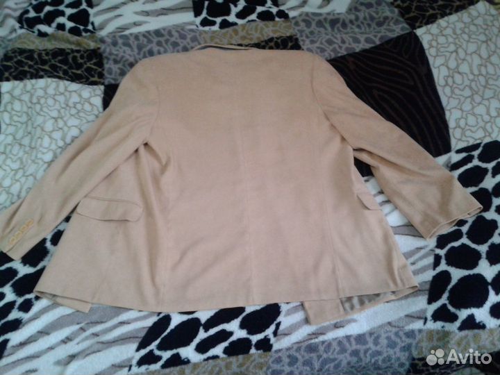 Пиджак муж. бежевый в хорошем состоянии