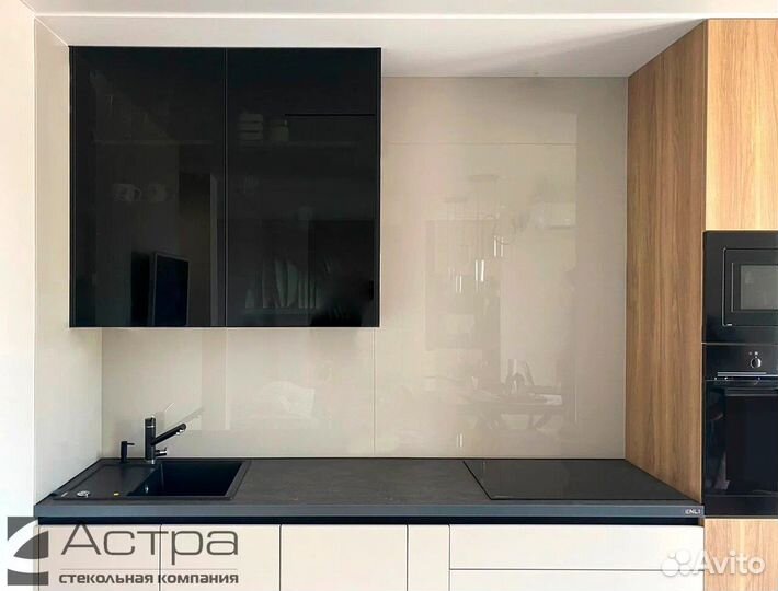 Стеклянные стеновые панели для кухни