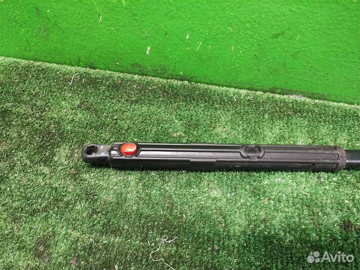 Амортизатор капота Mercedes Benz ML W164 2007