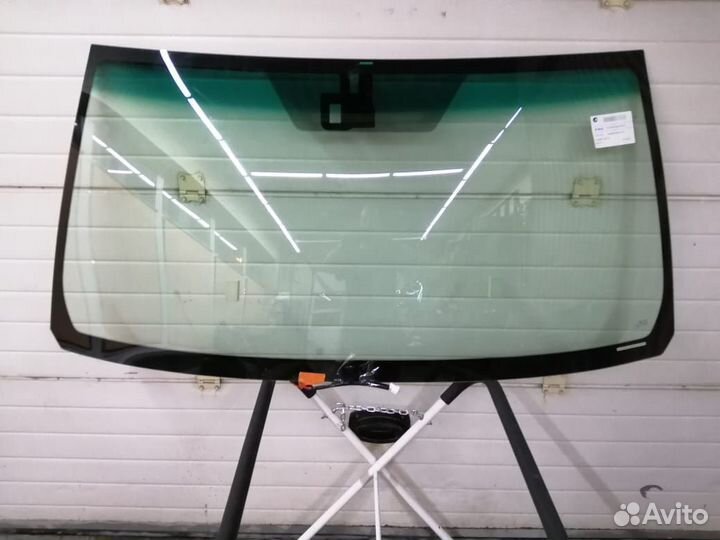 Лобовое стекло Тойота Ленд Крузер 200