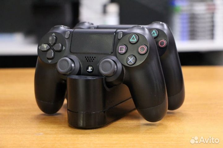 Зарядная станция Sony CUH-ZDC1/E PS4 DualShock бу