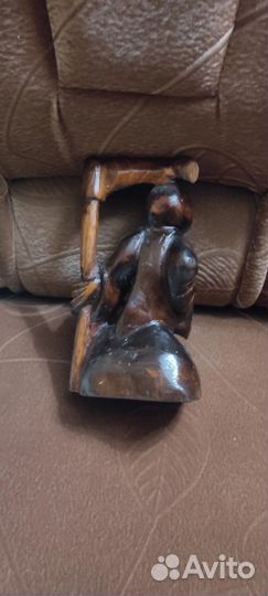 Статуэтка дерево