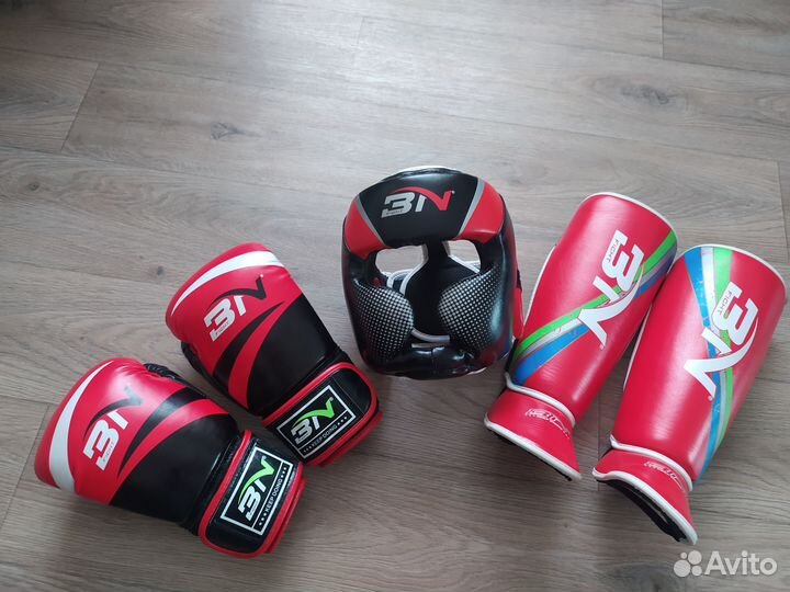 Спорт экипировка (кикбоксинг)