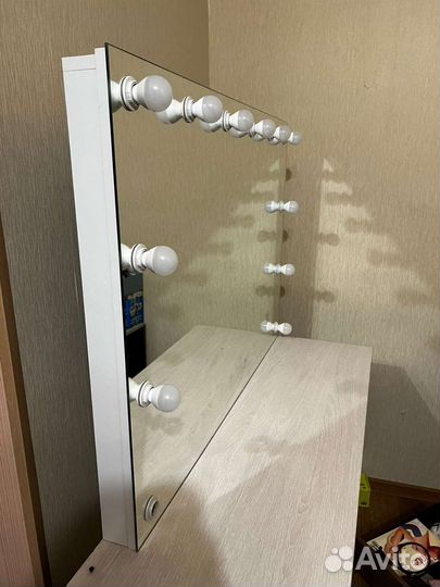 Гримерное зеркало с лампочками бу