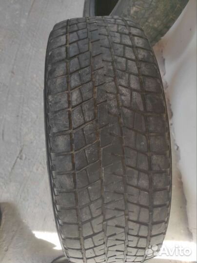 Bridgestone Blizzak DM-V1 235/65 R18