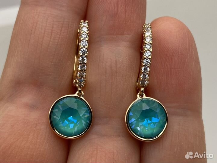 Серьги новые. Цвет камня Топаз