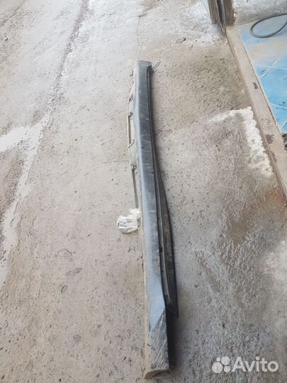 Накладка правая в на порог Lexus GS300 2005-2009