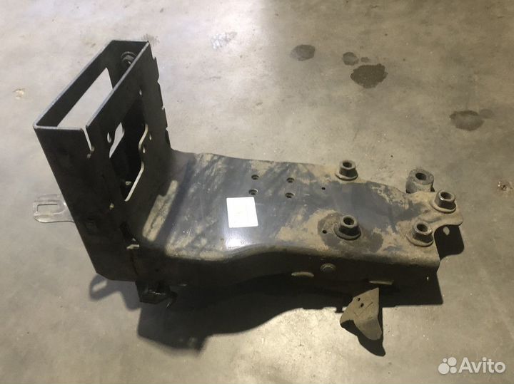 Крепление подножки