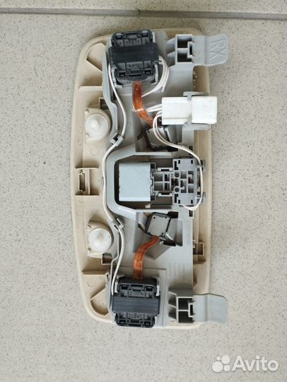 Плафон салонный задний Lexus RX 350 09-15