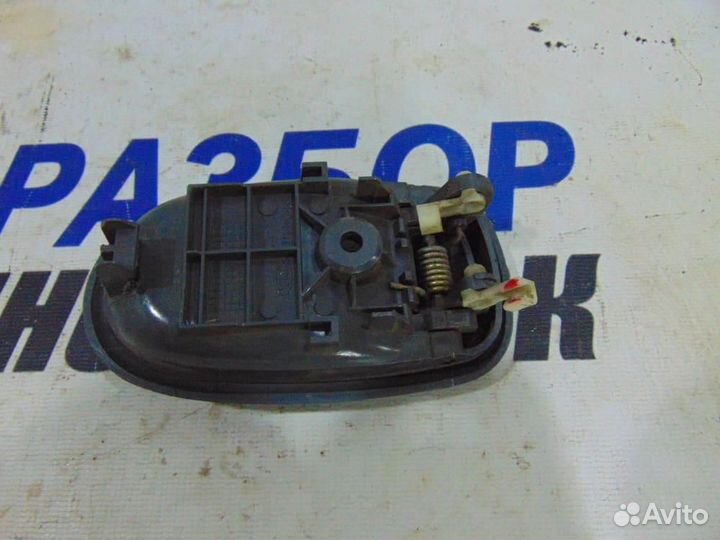 Ручка двери внутренняя правая для Kia Spectra 2001