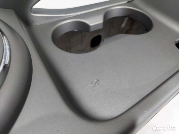 Центральная консоль с подлокотником Kia Sportage 3