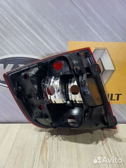 Фонарь задний Skoda rapid Прав