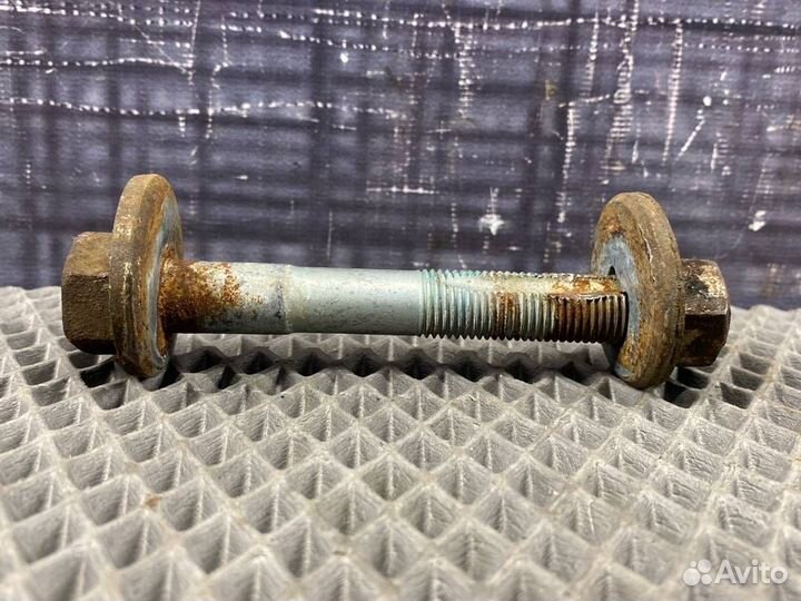 Болт развальный Volkswagen Touareg 7L AZZ 2003