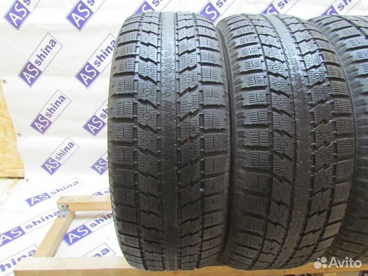 Toyo Observe GSi-5 225/55 R20 88R