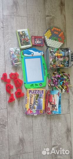 Конструкторы и игрушки