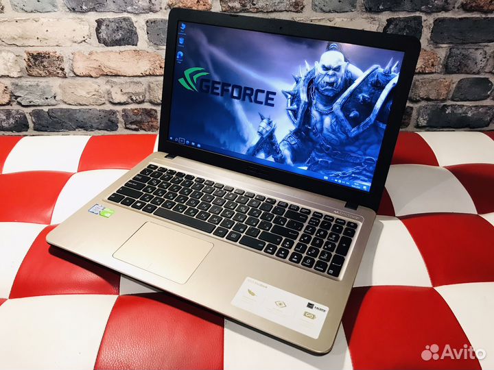 Игровой Asus Core i3 8Gb SSD GeForce MX 110 FullHD
