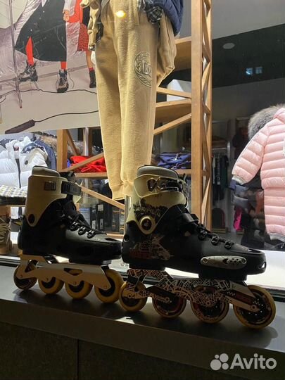 Фирменные ролики Roces. Внутри как новые