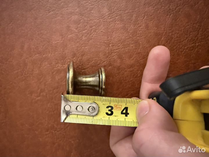 Мебельные ручки кнопки