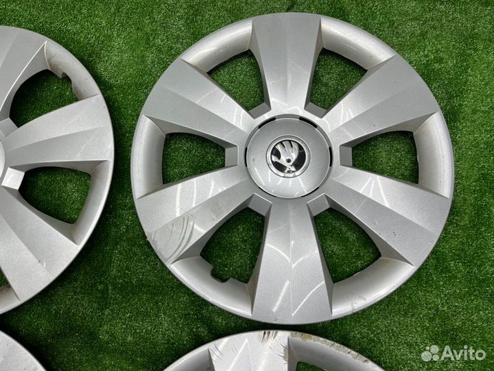 Колпак колеса Skoda Rapid CWV 2016