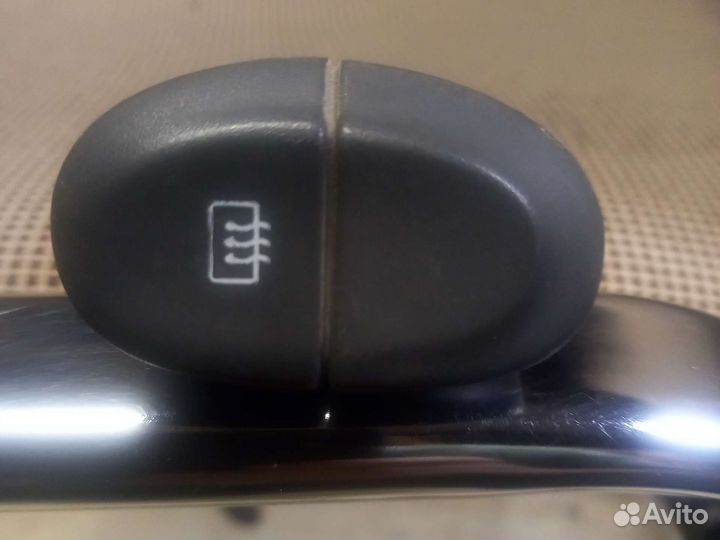 Рено Сценик 1 кнопка обогрева заднего стекла