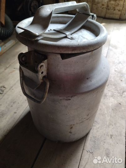 Фляга-бидон 10 л, алюминиевый. В хорошем состоянии