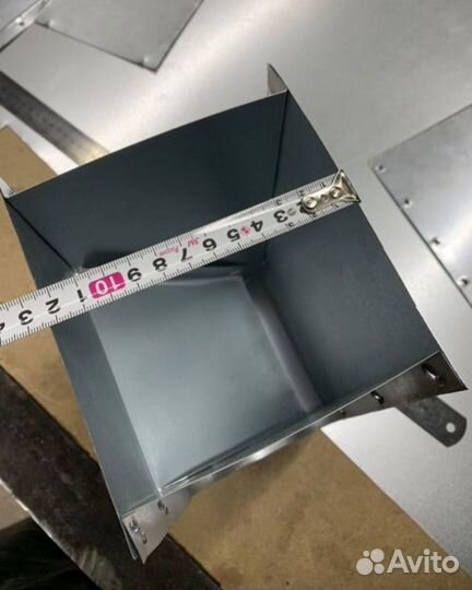 Бункерная кормушка для кроликов