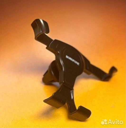 Автомобильный держатель borofone BH9