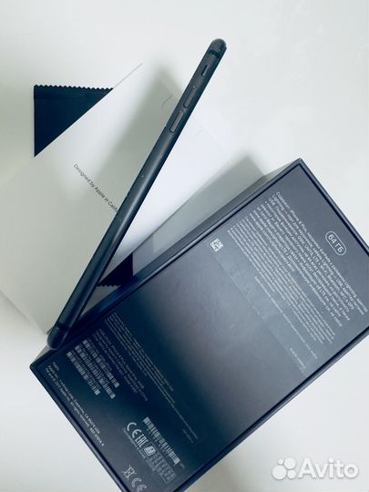 iPhone 8 Plus, 64 ГБ