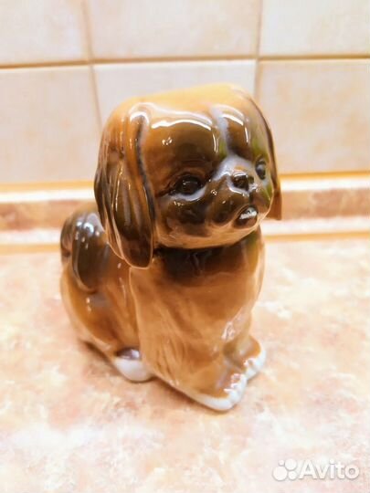 Фигурка Пекинес из фарфора