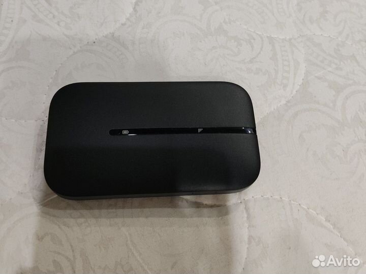 Brovi 4G Mobile Wi-Fi 3s Black (E5576-325)