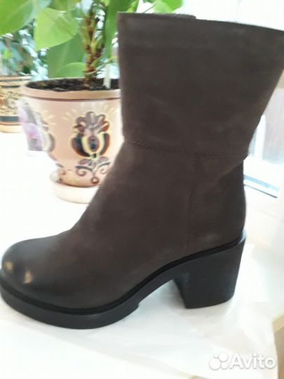 Сапоги женские зимние 38 размера новые