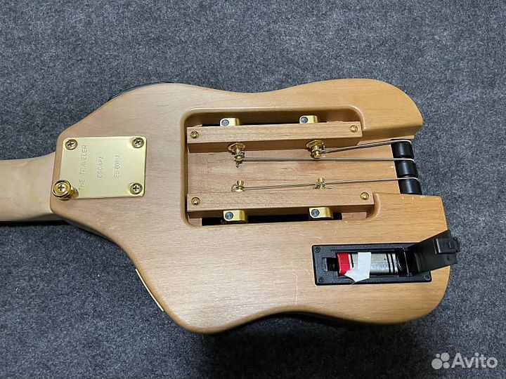 Бас-гитара Escape Bass traveler