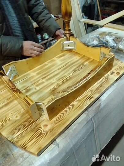 Кофейный столик дерево