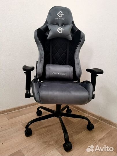 Игровое компьютерное кресло серое ткань