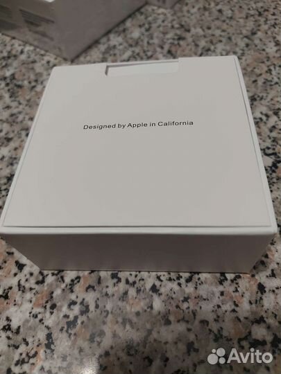 Беспроводные наушники apple airpods