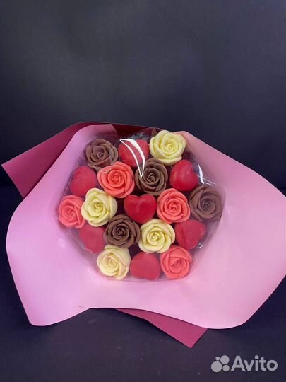 Шоколадные Розы и Сердца - 19 шт в Букете
