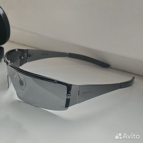 Солнцезащитные очки женские gucci