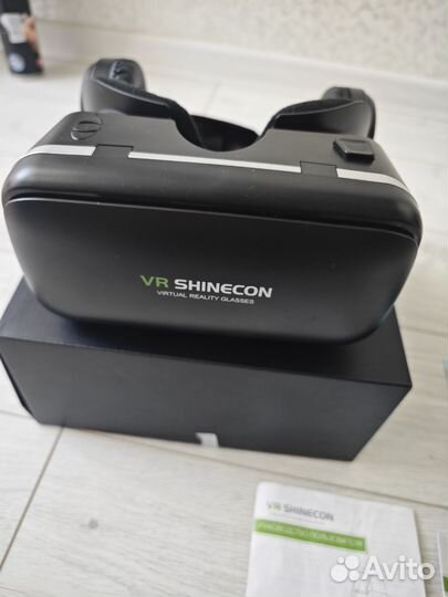 VR- очки Shinecon SC-G04E с джойстиком новые