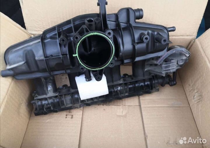 Продам впускной коллектор