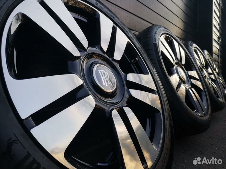 Летние колёса Rolls Royce Cullinan R22