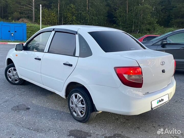 LADA Granta 1.6 МТ, 2015, 160 000 км