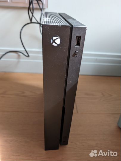 Приставка Xbox one x