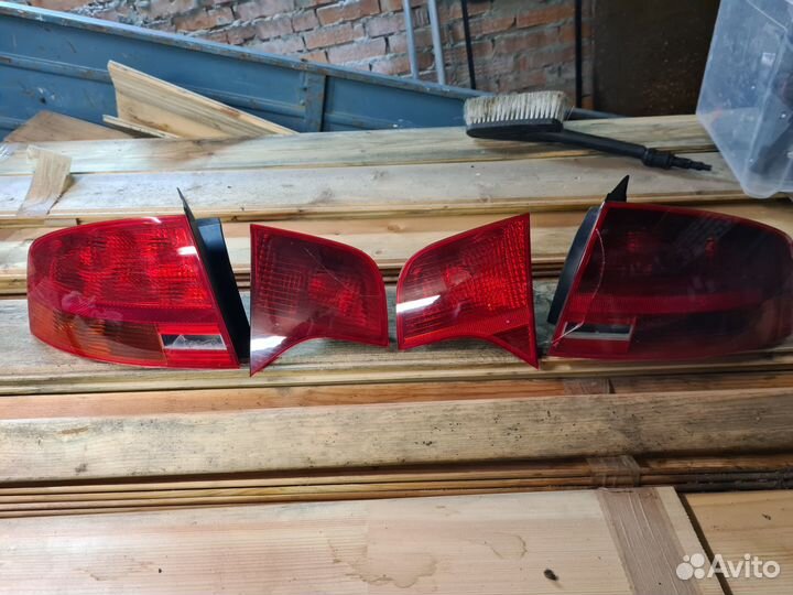 Задние фонари Audi A4 b7 sedan