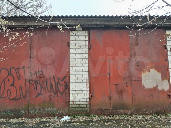 Гараж, > 30 м²